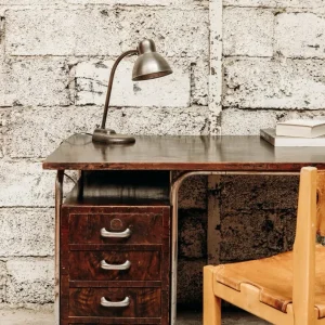 Julia, la lampe de bureau en métal N°339 MCL