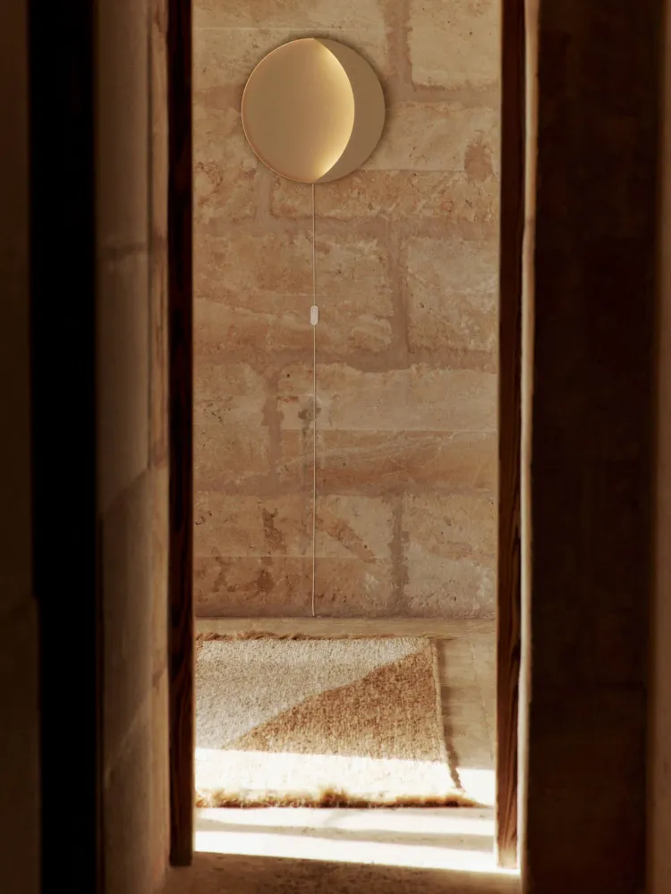 Neba Wall Lamp - Cashmere