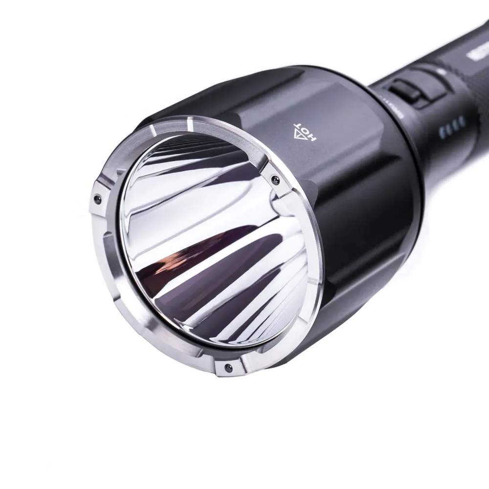 Lampe de poche longue portée P82 Nextorch