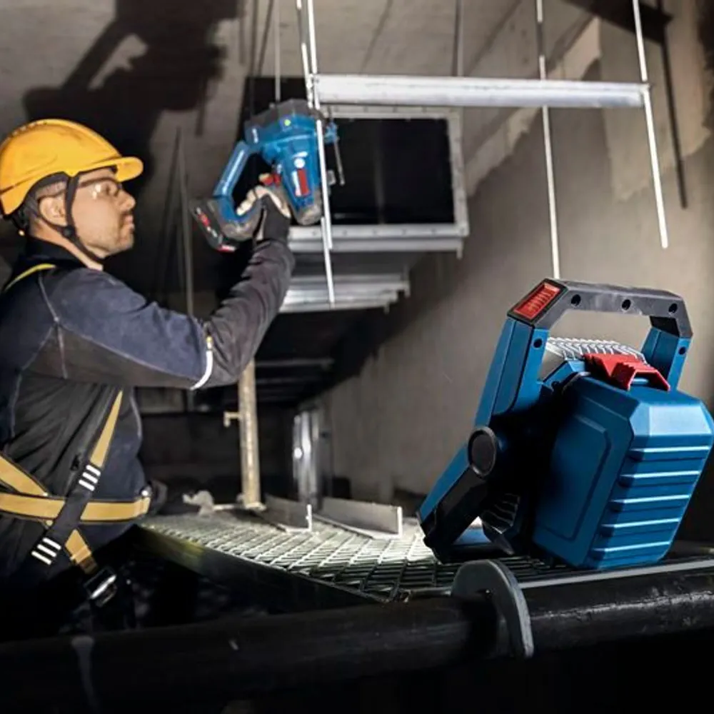 phare de chantier Bosch GLI18V-3000 PRO 18V