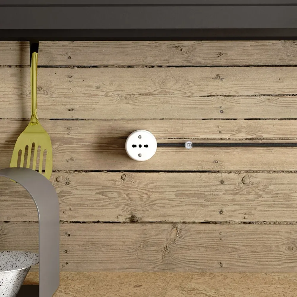 Prise bipolaire italienne 10/16A en porcelaine murale - Blanc
