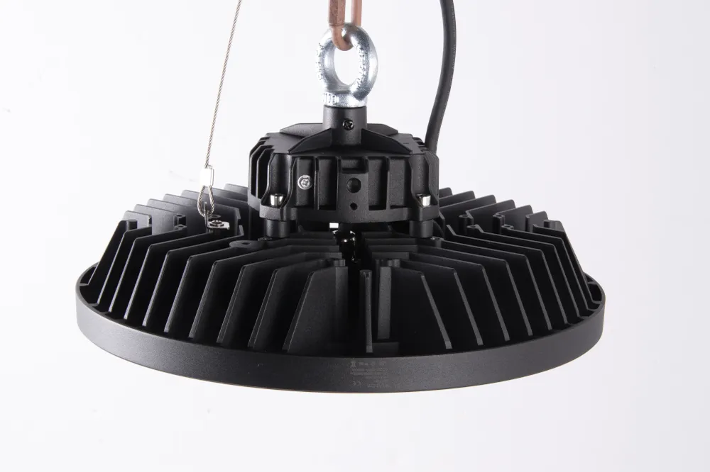 Projecteur industriel URANO noir 90 degrés 4000 k Mantra 7421