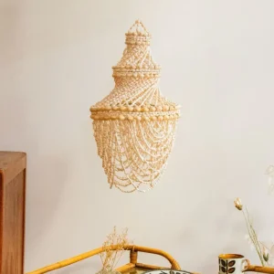Sonia, la suspension en coquillages N°257 RDC