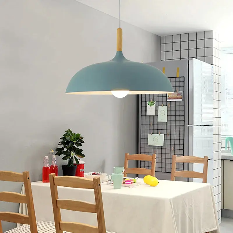 ScandiBeam - lampe de plafond en chêne scandinave moderne