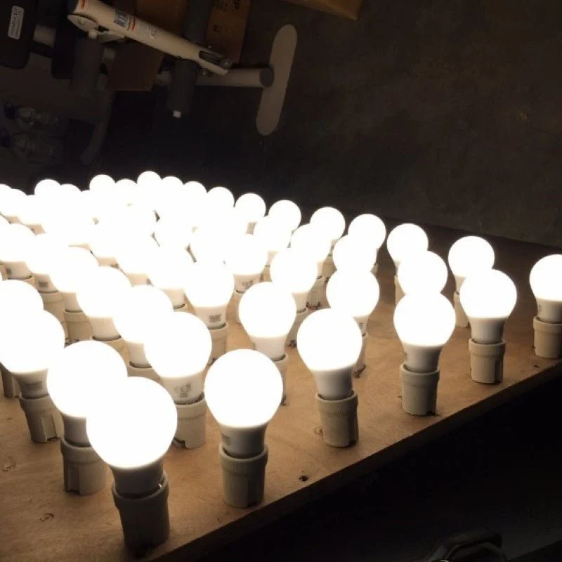 Ampoule LED E27 15W 220V A65 (Pack de 100) Silamp