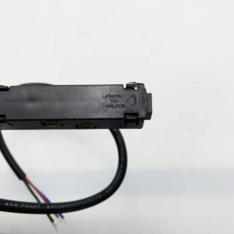 Connecteur Linéaire pour Rail Magnétique 48V 4 fils NOIR Silamp