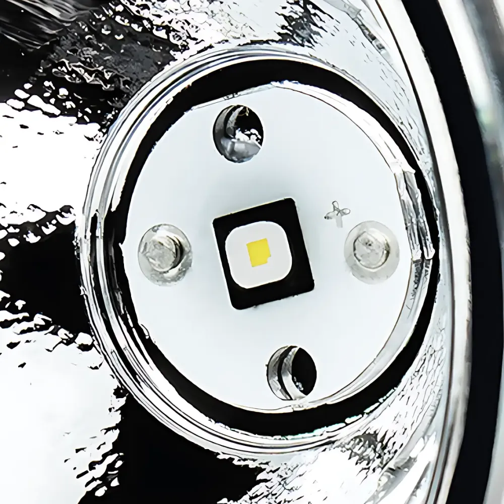 Lampe torche etanche led Surplus Militaires®