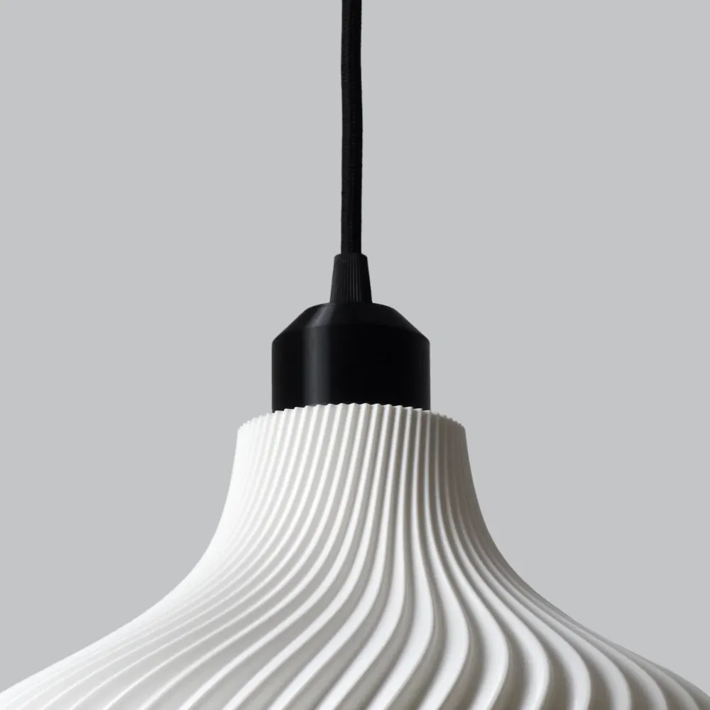Suspension « Daila », rosace blanche/noire/câble noir