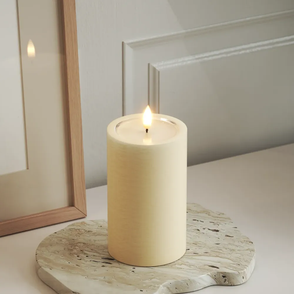 Unique LED Bougie pilier D 7,5 x 12,5 cm Crème