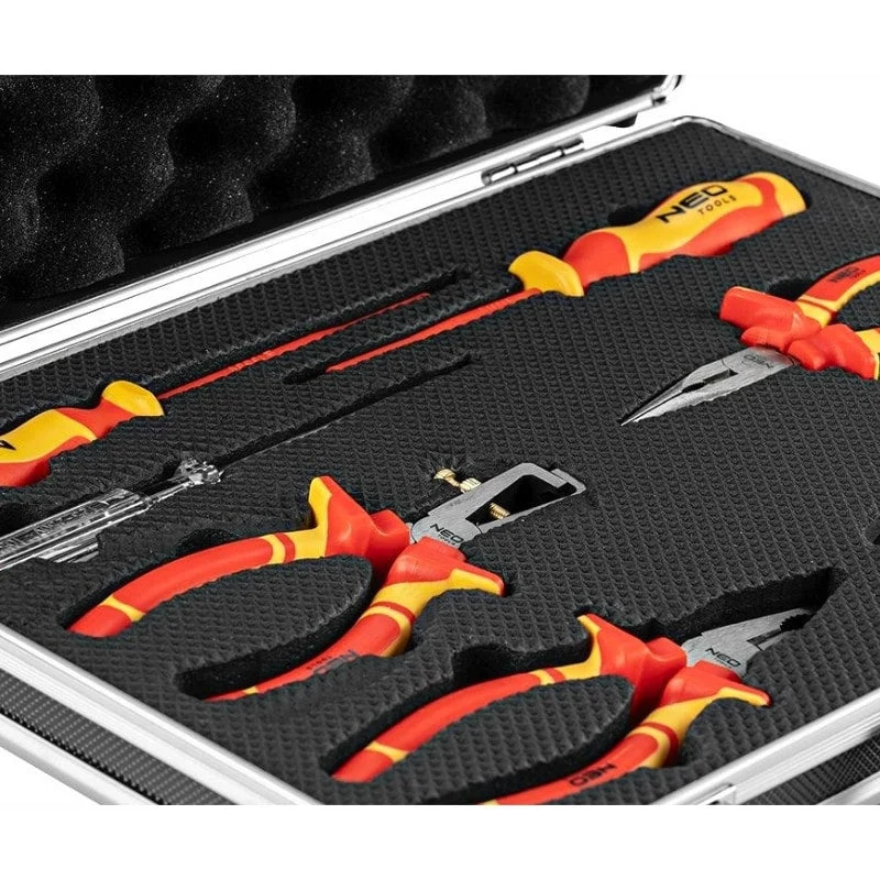 Rénovation Coffret 7 outils isolés 1000 V NEO TOOLS 01-235