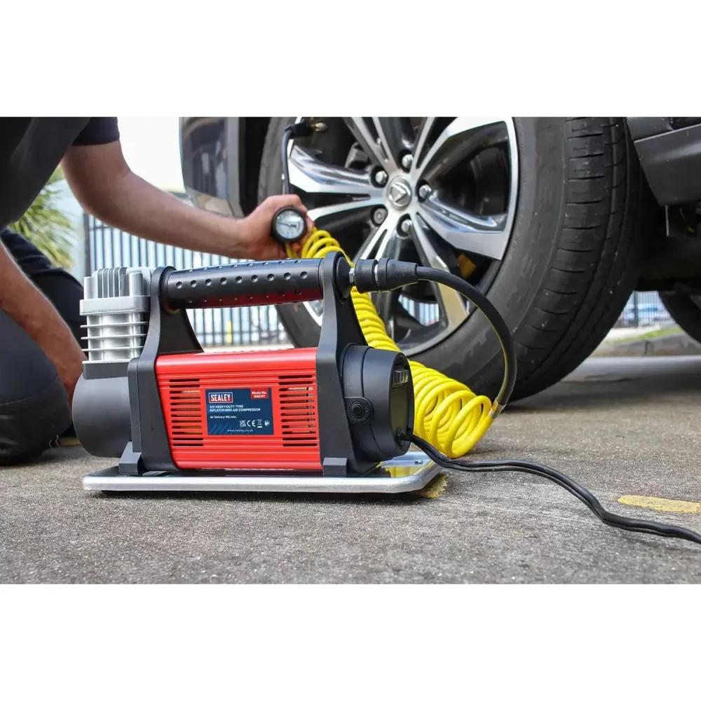 Sealey MAC07 12V Heavy Duty Compact Air Compressor avec Mallette de Rangement
