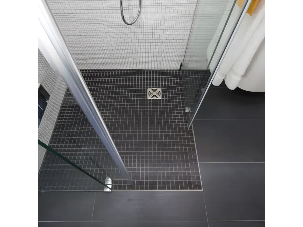 Receveur de douche à carreler 150 x 150 WEDI Fundo Primo carré écoulement excentré + bonde verticale