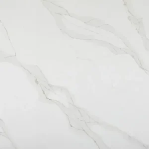 comptoir en quartz Prime Stone 2cm - 3cm Calacatta Traditionnel 63,5 x 127 po Installation sous Évier