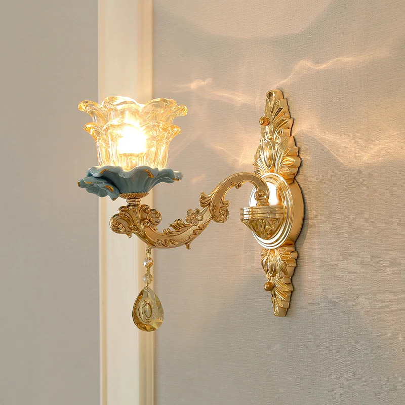 Applique murale classique en verre sculpté doré, abat-jour en forme de fleur, luminaire décoratif d'intérieur, excellent p...