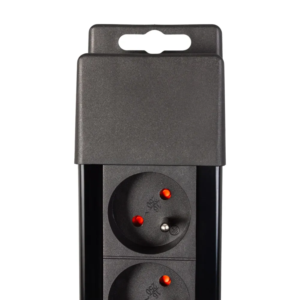 Multiprise avec 8 prises et interrupteur lumineux Maclean MCE11 - Compatible Prise Française