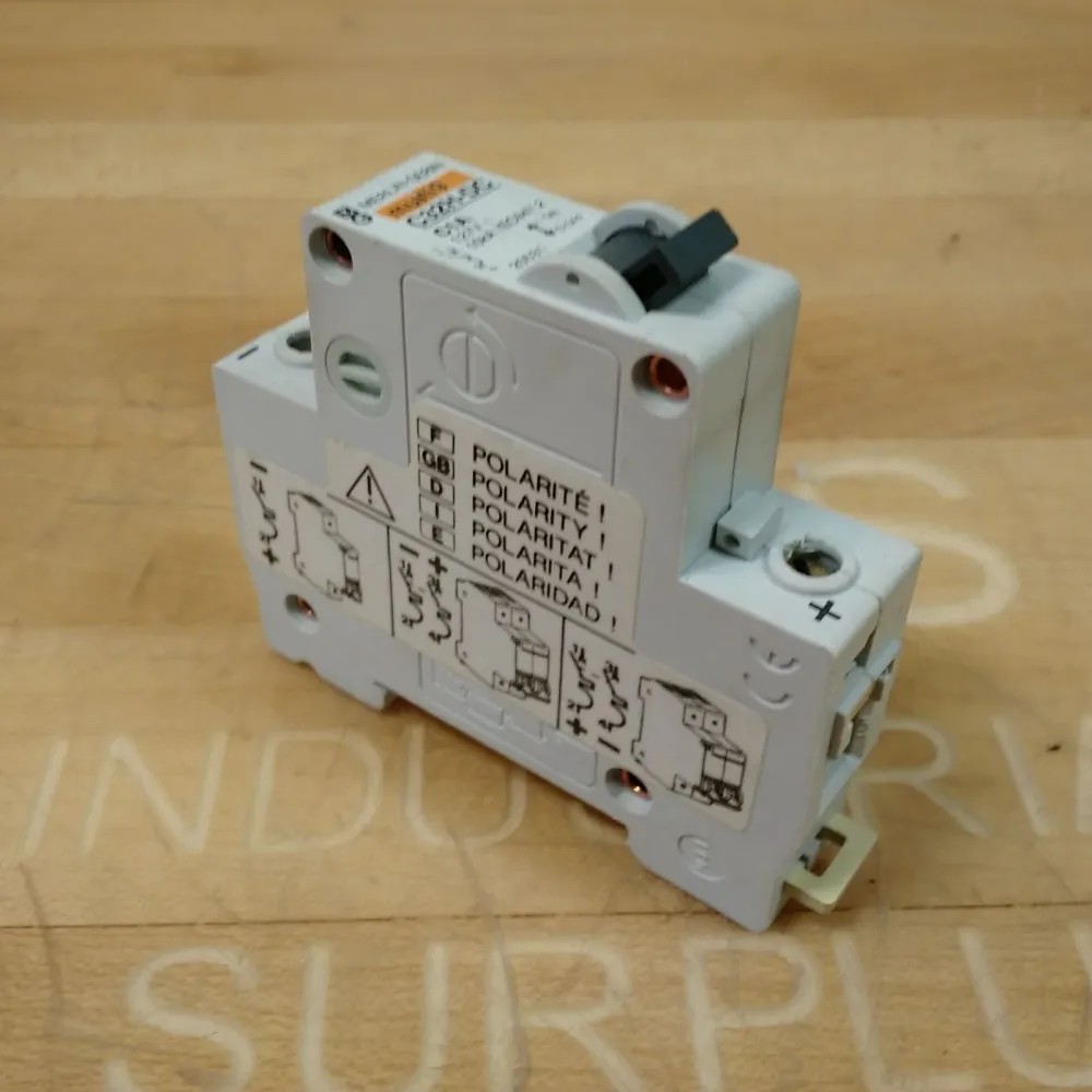 INTERRUTTORE AUTOMATICO SCHNEIDER MERLIN GERIN 1A C 1P C32H-DC