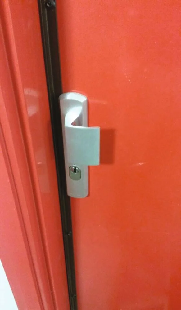 Kit anti-effraction cornière de porte anti-pince Édition Survie