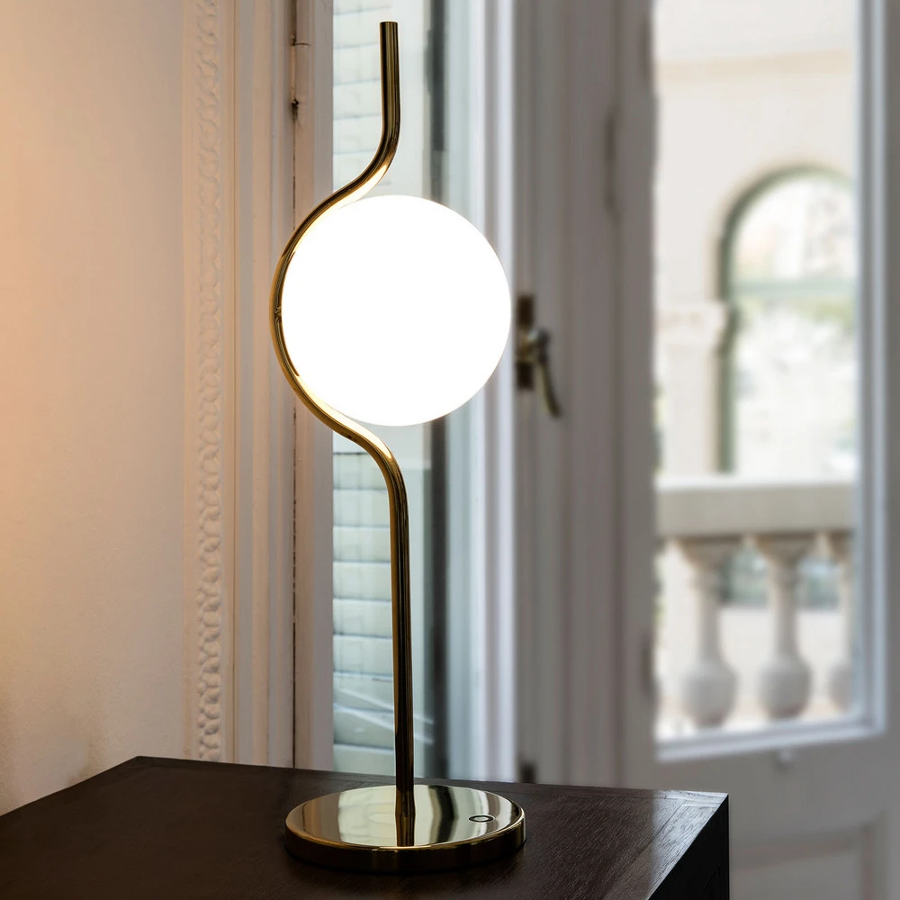 Lampe à poser LED Le Vita avec verre opale avec diffuseur opale