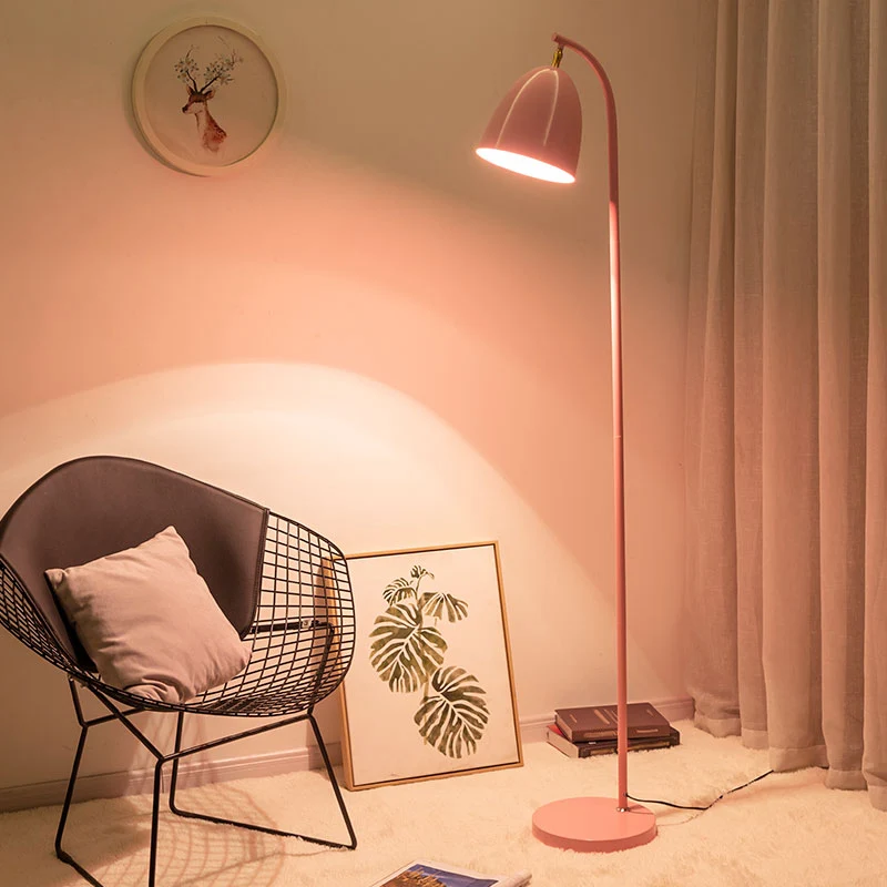 Lampadaire de salon élémentaire, lampe de lecture rotative Macaron avec abat-jour en métal cloche