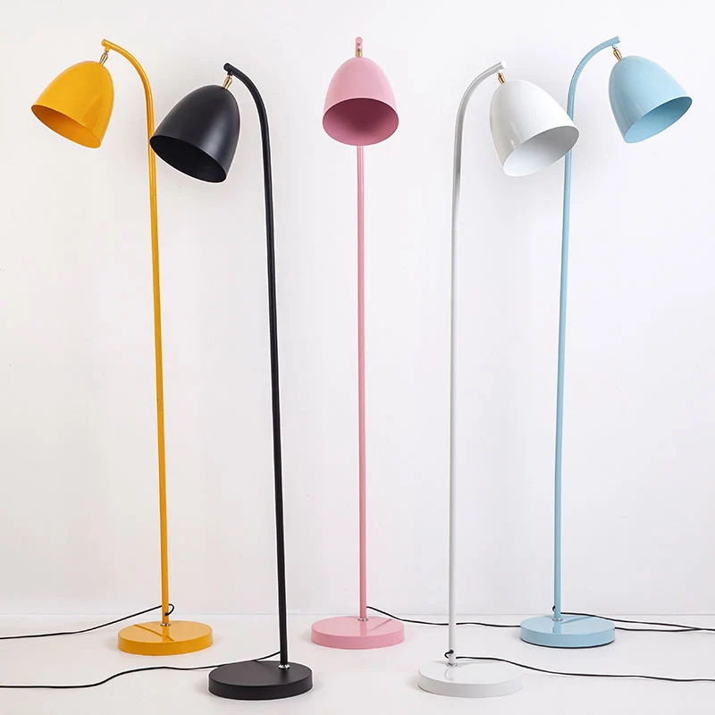 Lampadaire de salon élémentaire, lampe de lecture rotative Macaron avec abat-jour en métal cloche