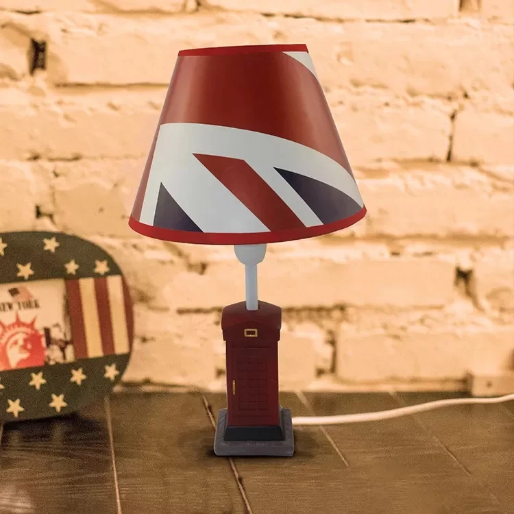 Lampe à poser Lampe de bureau à abat-jour conique à Base de résine, lampe de bureau de Style tendance à une lumière pour l...