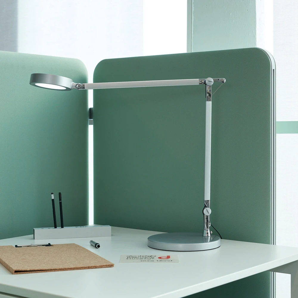 Lampe de table LED MAULgrace, colour vario, intensité variable, argenté pour décoration intérieure