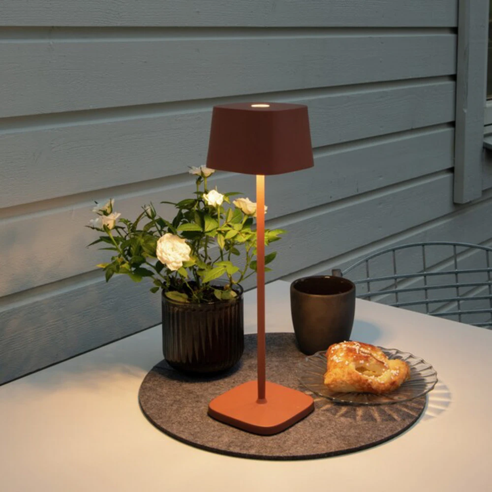 Lampe de table LED Capri extérieur, terracotta pour allée et terrasse