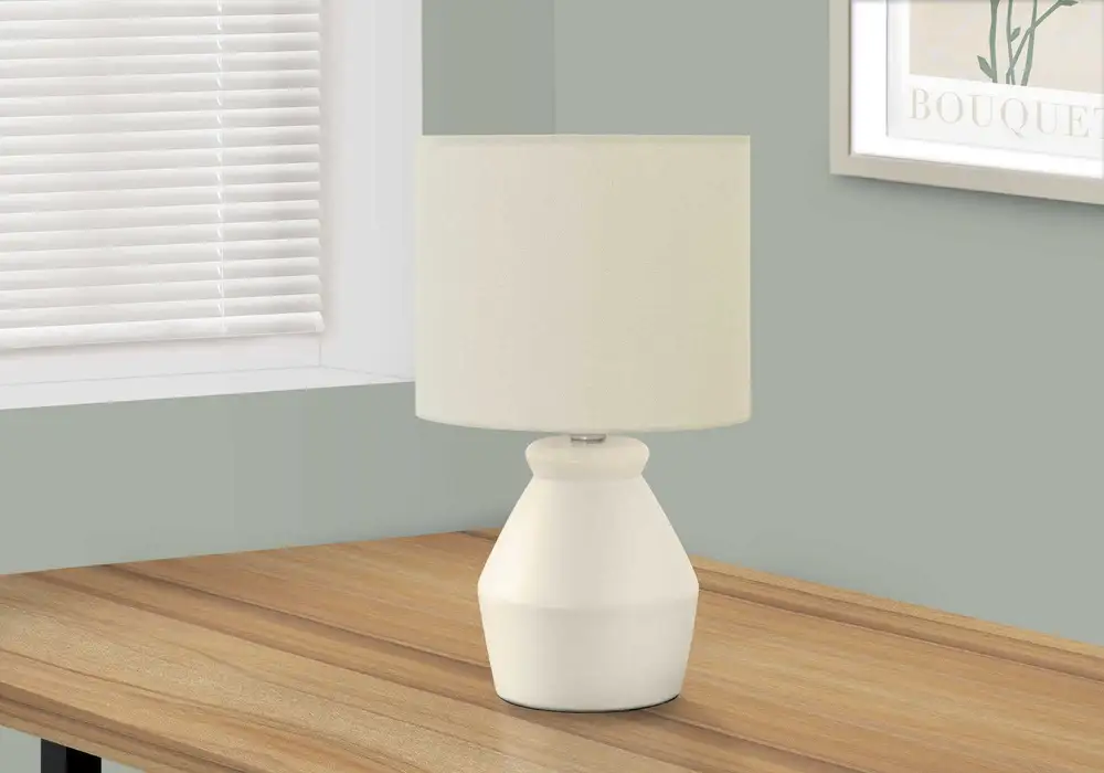 éClairage - Lampe De Table 17" H CéRamique CrèMe / Abat-Jour Ivoire en papier artisanal