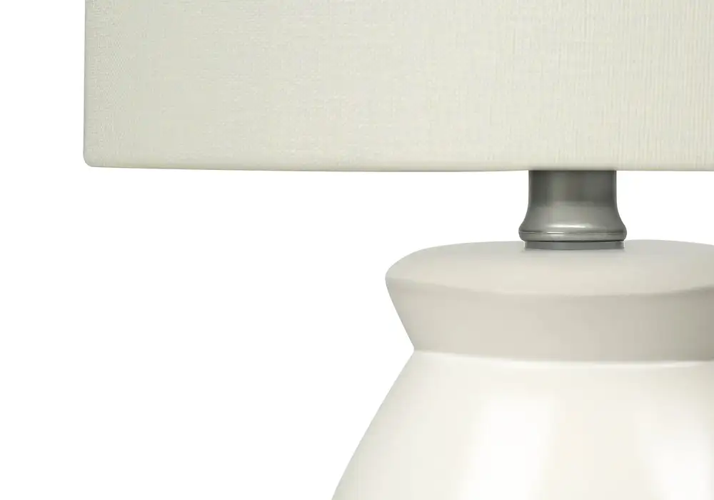 éClairage - Lampe De Table 17" H CéRamique CrèMe / Abat-Jour Ivoire en papier artisanal