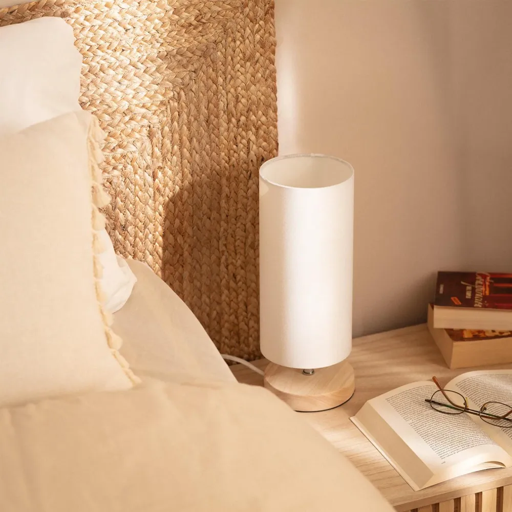 Lampe de table en bois avec abat-jour en tissu modèle Roundi Haarle. avec Abat-Jour Inclus