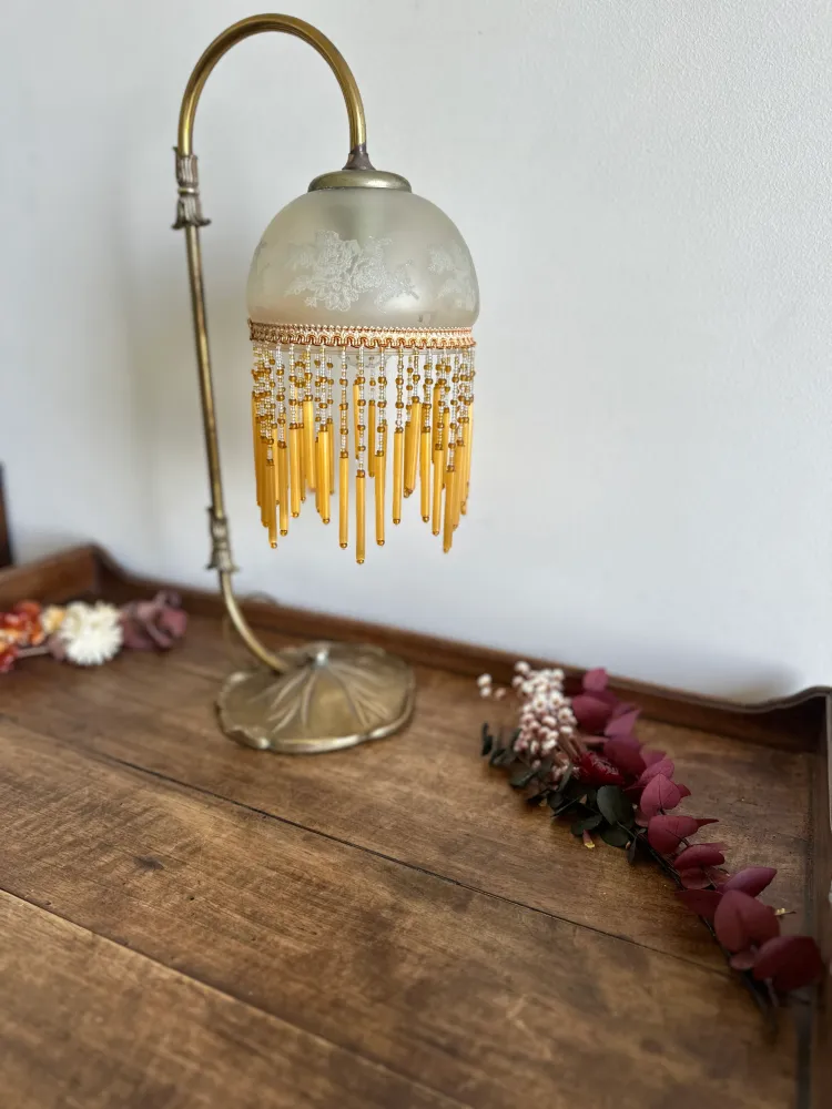 Lampe de chevet style Art Neuf Charleston pied nénuphar