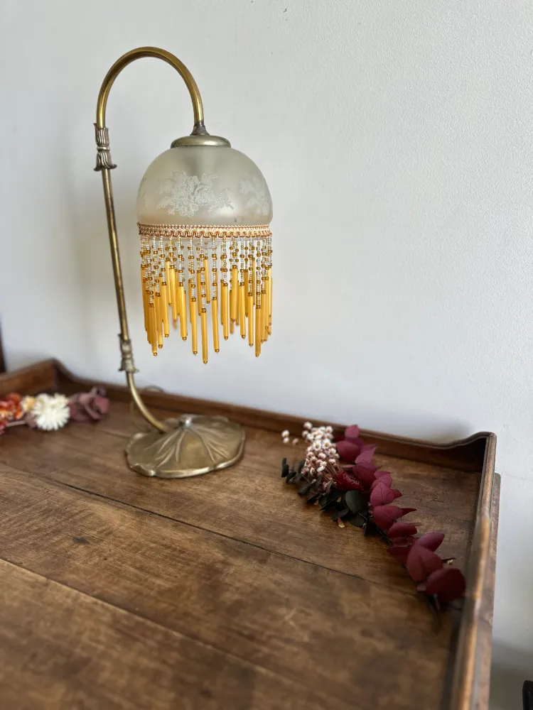 Lampe de chevet style Art Neuf Charleston pied nénuphar