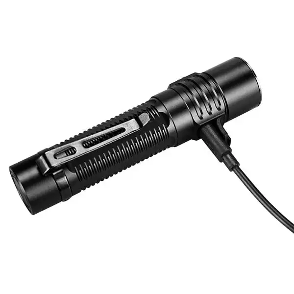 Lampe de poche LED G15 V2, 4 200 lumens (batterie incluse)
