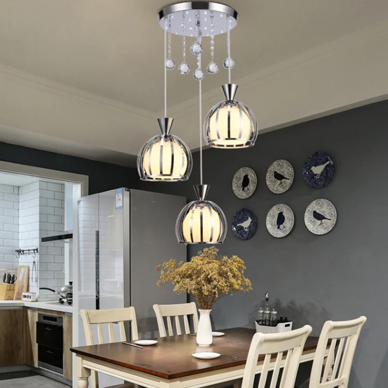 Stilvolle, gewölbte Käfig-Hängelampe im Retro-Stil, 3 Lichter, Metall-Pendelleuchte mit klarer Kristallkugel-Dekoration Sc...
