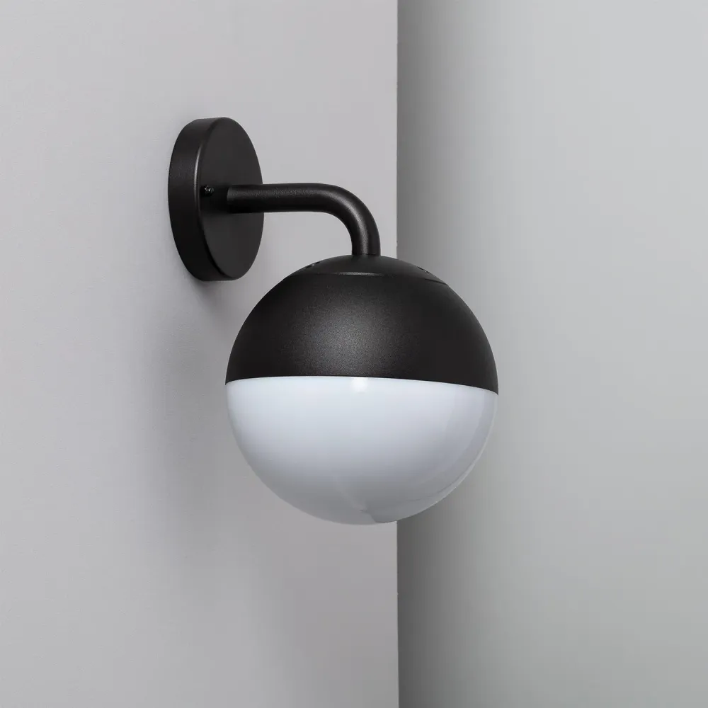 Applique extérieure Bolus en métal avec éclairage LED intégré