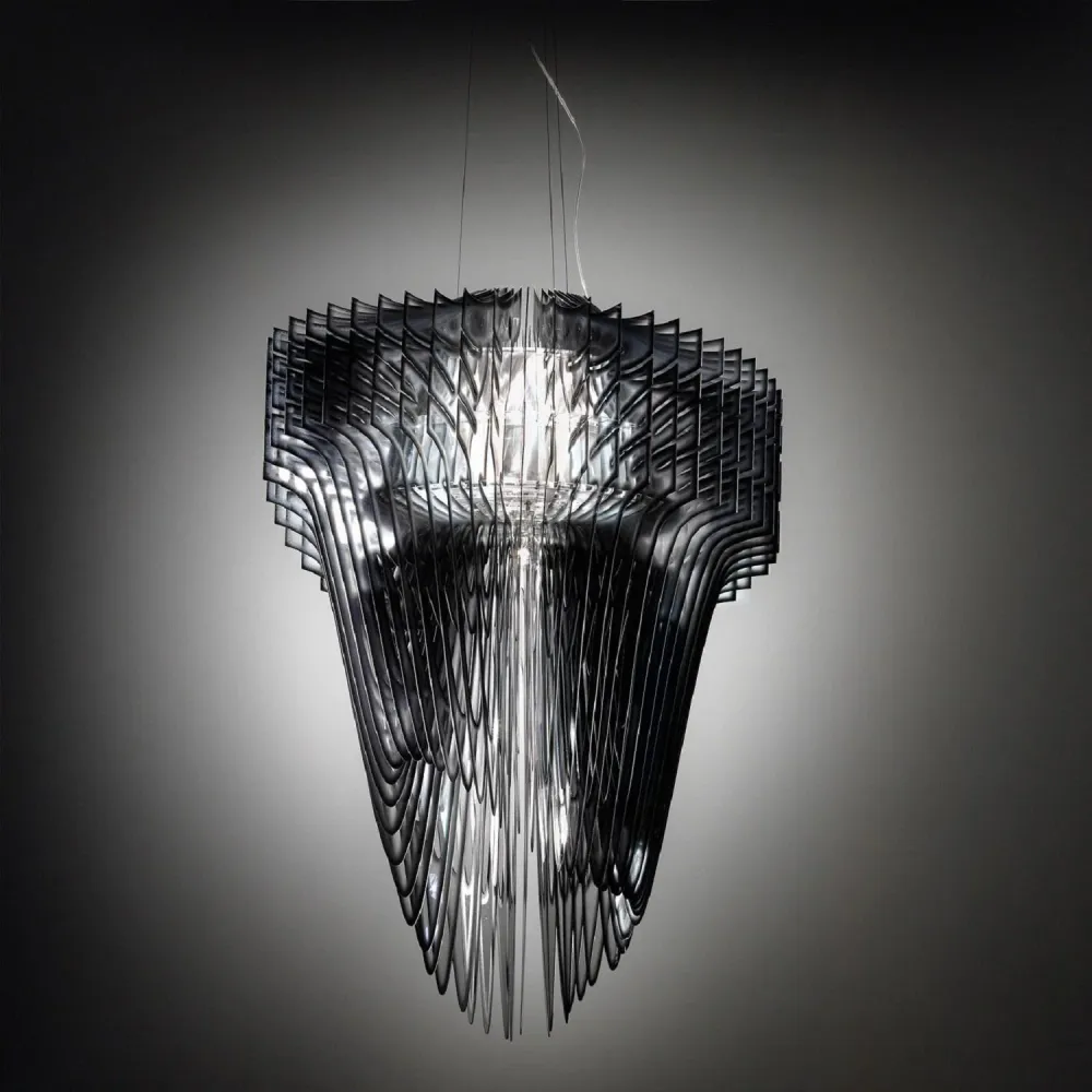 Suspension Aria XL SLAMP avec éclairage LED et finition noire dégradée