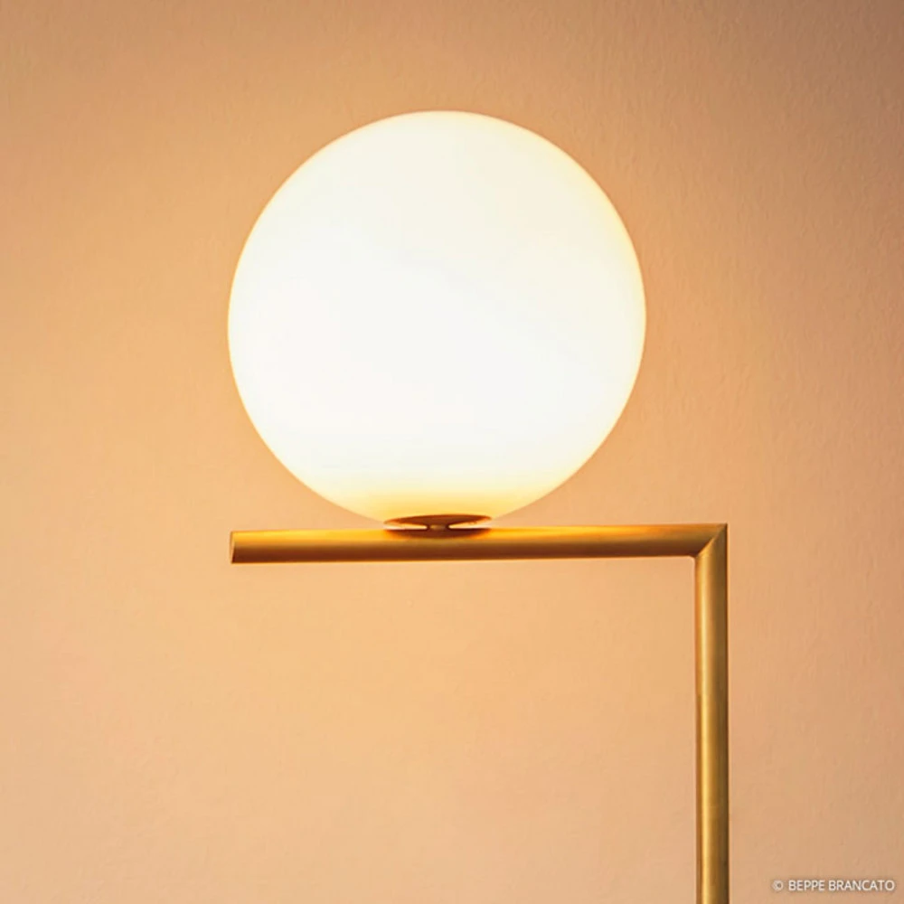 Design Contemporain FLOS IC F1 lampe sur pied, laiton brossé