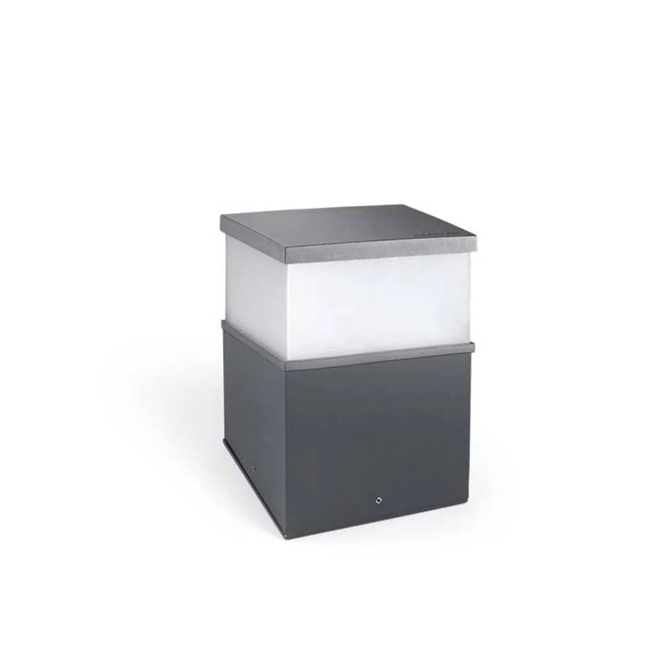 Haute Qualité Lampe LED extérieure 15W sur pied de 20cm, modèle Cubik LEDS-C4.