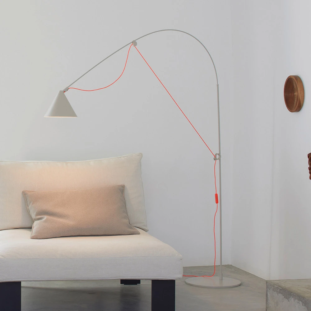 midgard Lampe sur pied LED AYNO L, gris/orange, 4.000 K, 166 cm | Dimmable | Haute luminosité