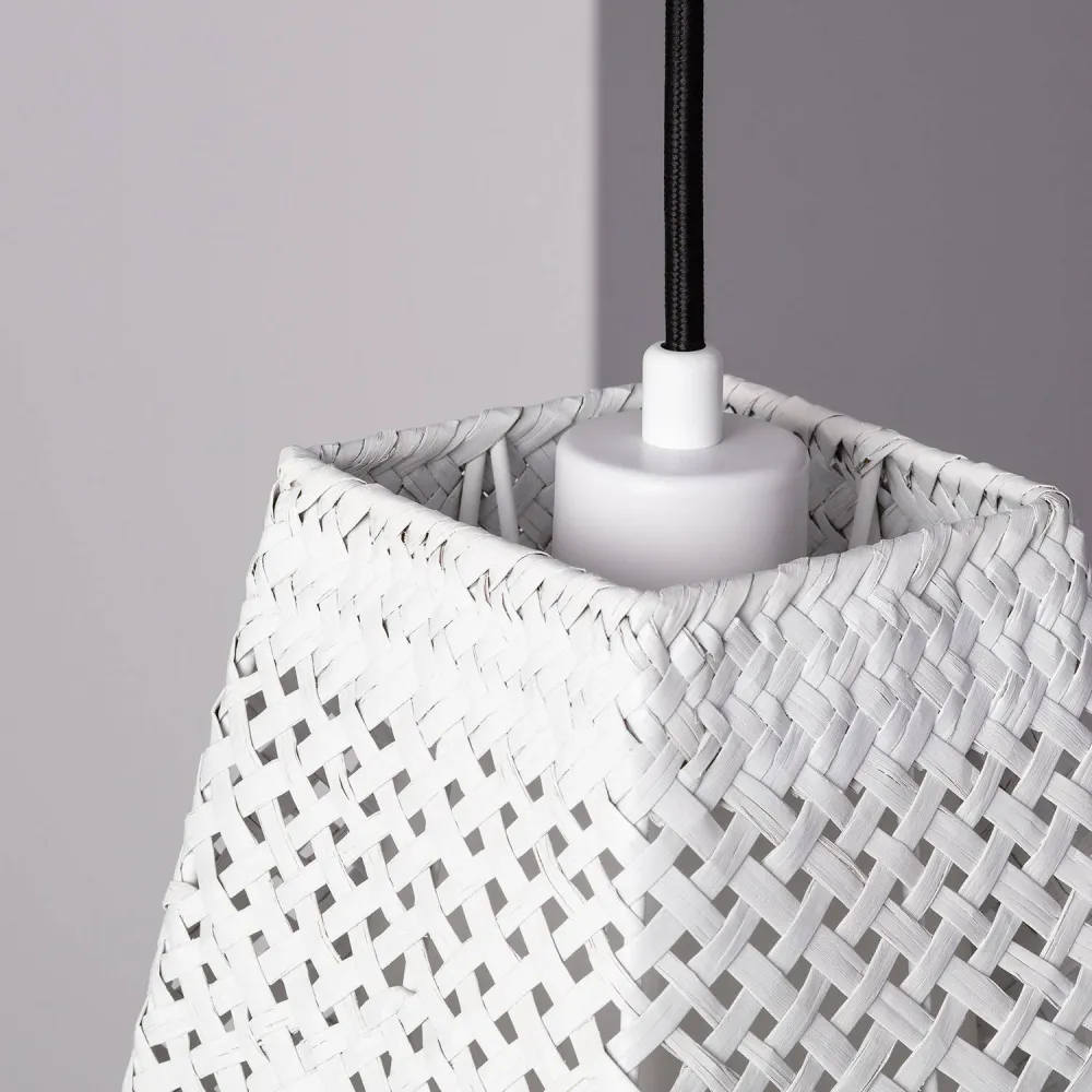 Lustre en fibres naturelles avec éclairage LED Gorgos - Installation Facile