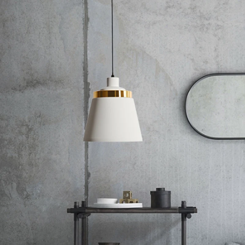 Luminaire suspendu conique/conique Macaron en aluminium, plafonnier à 1 lumière noir/blanc pour salle à manger avec 16 cou...