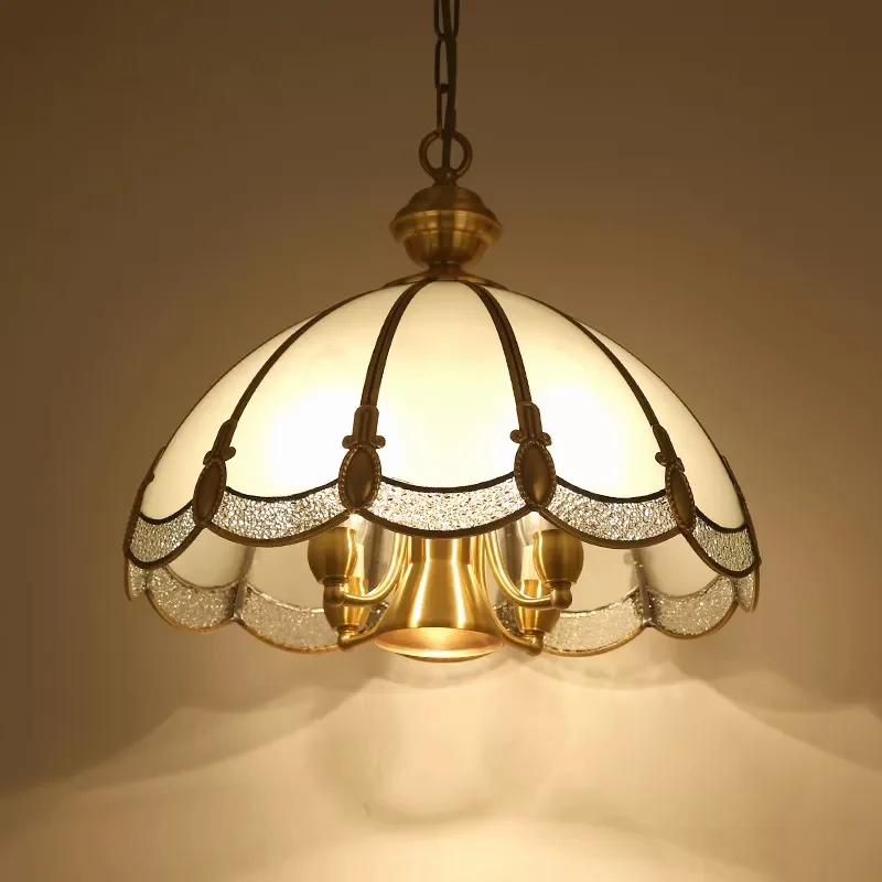 Éclairage LED Haute Luminosité Petit/grand lustre à 3/5 lumières, éclairage de plafond Rétro en verre opale festonné en la...
