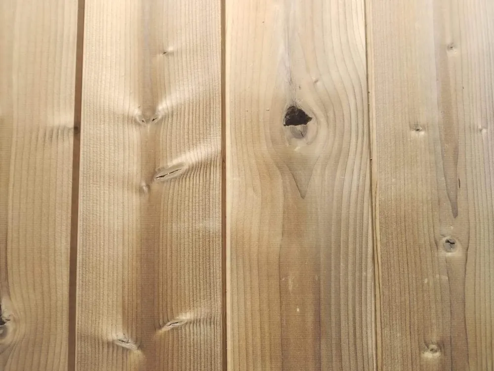 Bardage épicé classe 3 Thermowood - 19x130 - L=2,1m (profil TGV)