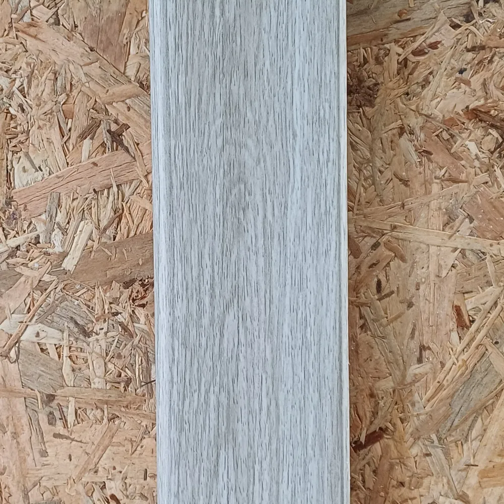 Plinthe SMF décor Chêne Afrique-Le Cap 2500x59x17,4mm