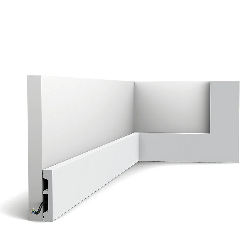 Plinthe SX157 RAL 9003(blanc sécurité) - L200 x H6,6 x l1,3 cm - ORAC DECOR
