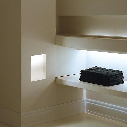 Plinthe tendance au motif linéaire SX104 - L200 x H14,8 x l1,7 - ORAC DECOR