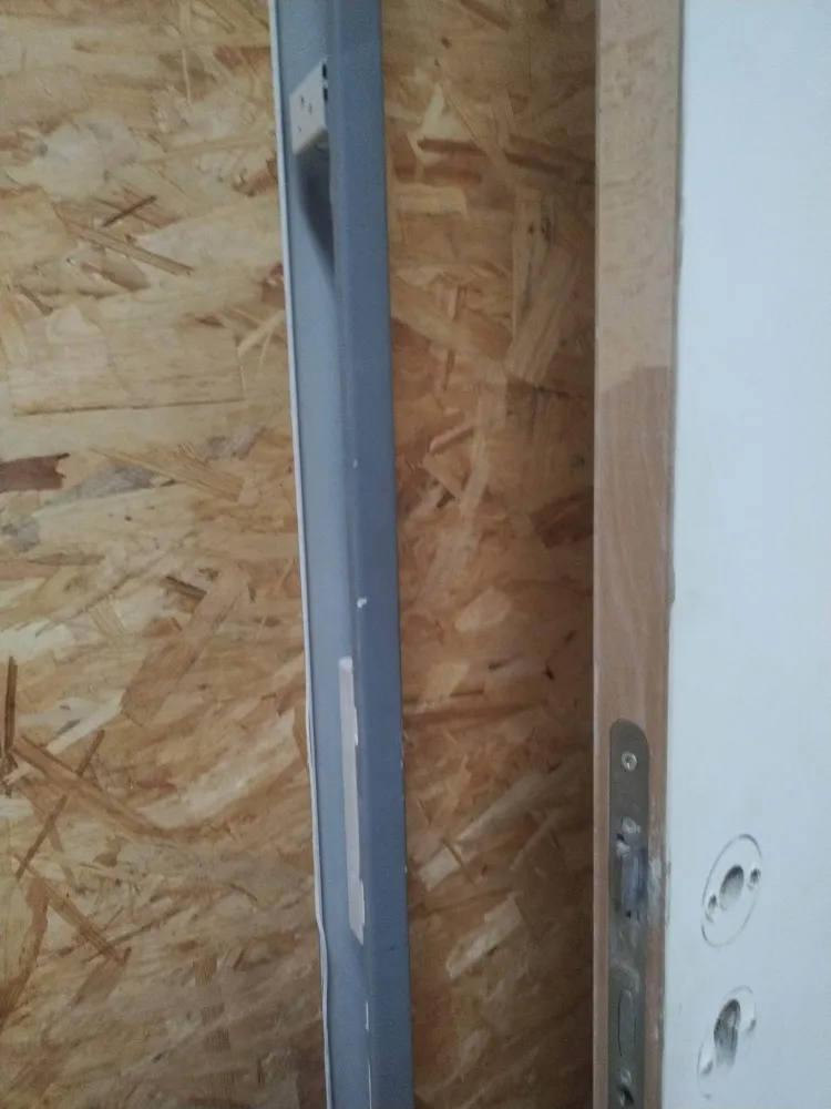Porte 204 x 93x 4 cm avec huisserie métal Polyfeu - poussant droit