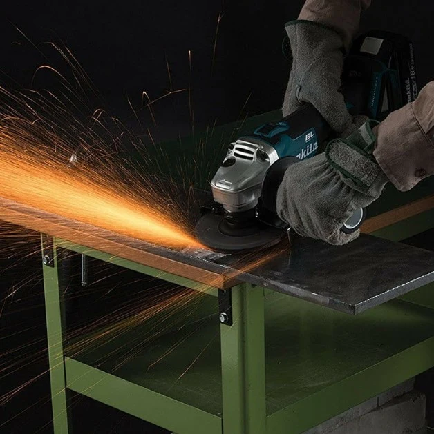 Meuleuse d'angle 18V LXT Ø125 mm (2x5,0 Ah) en MAKPAC - MAKITA DGA506RTJ