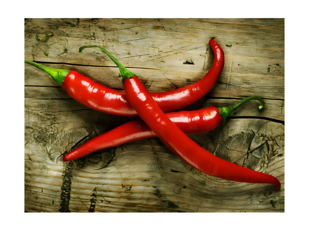 Papier peint intissé Motifs de cuisine Spicy chili peppers : Taille - 300 x 231 cm