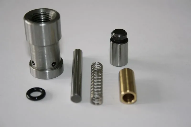 Jeu de broches de valve ELMAG comprenant les pièces n° 5 3 4 9 2 et 10 pour marteau de démolition DL EPS 220 9403110 se pr...
